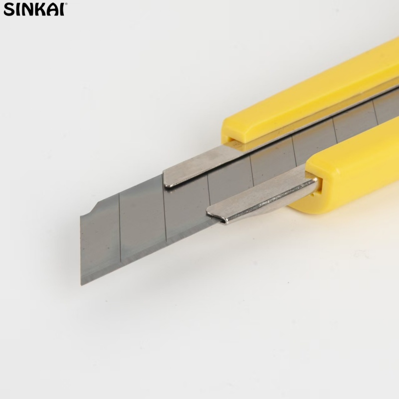 Small Portable Industrial Grade Multi Functional Stainless Steel Utility Knife Slide Open Blade Plastic Handle