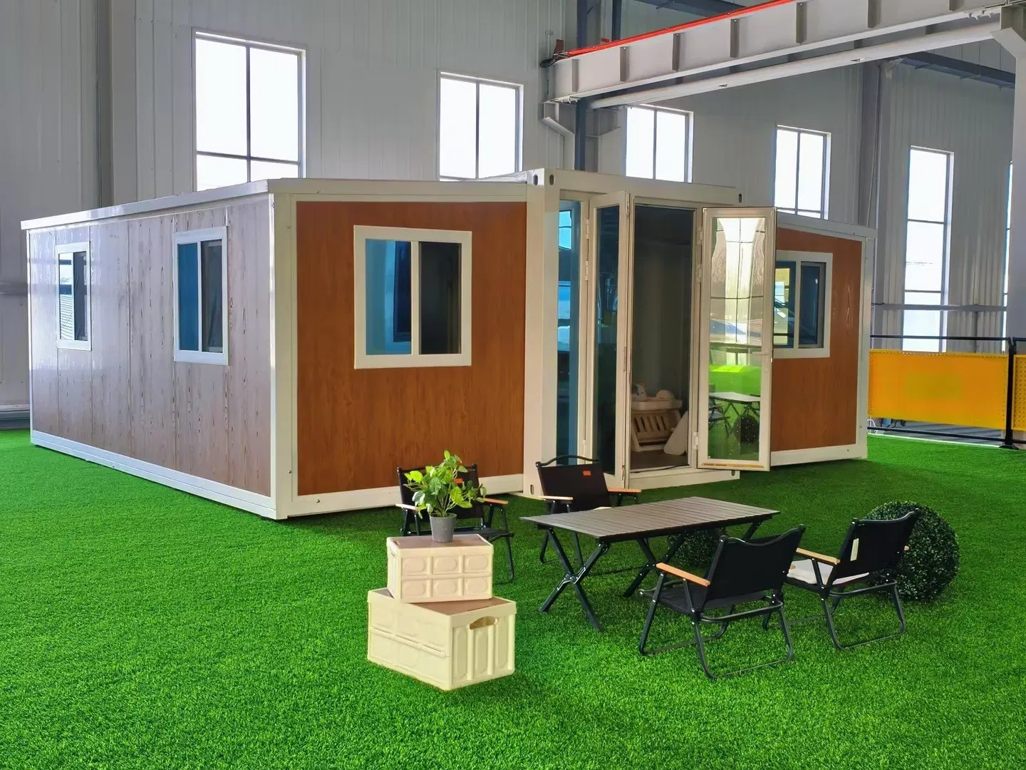 2025 China New Design Modular Prefabricated Portable Prefab Expandable Container House