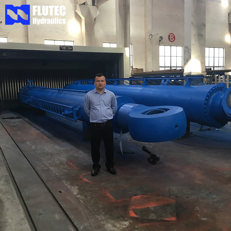 Гидравлический цилиндр для плавучей копровой установки