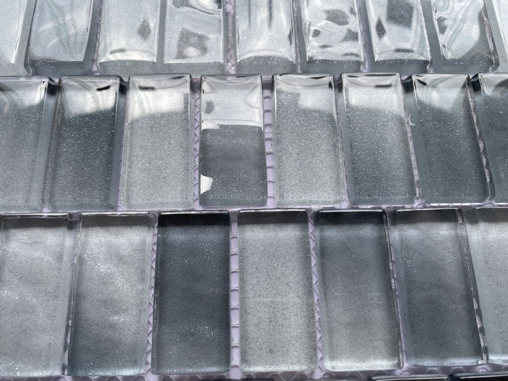 Серая стеклянная мозаика Brick для стен и бассейнов