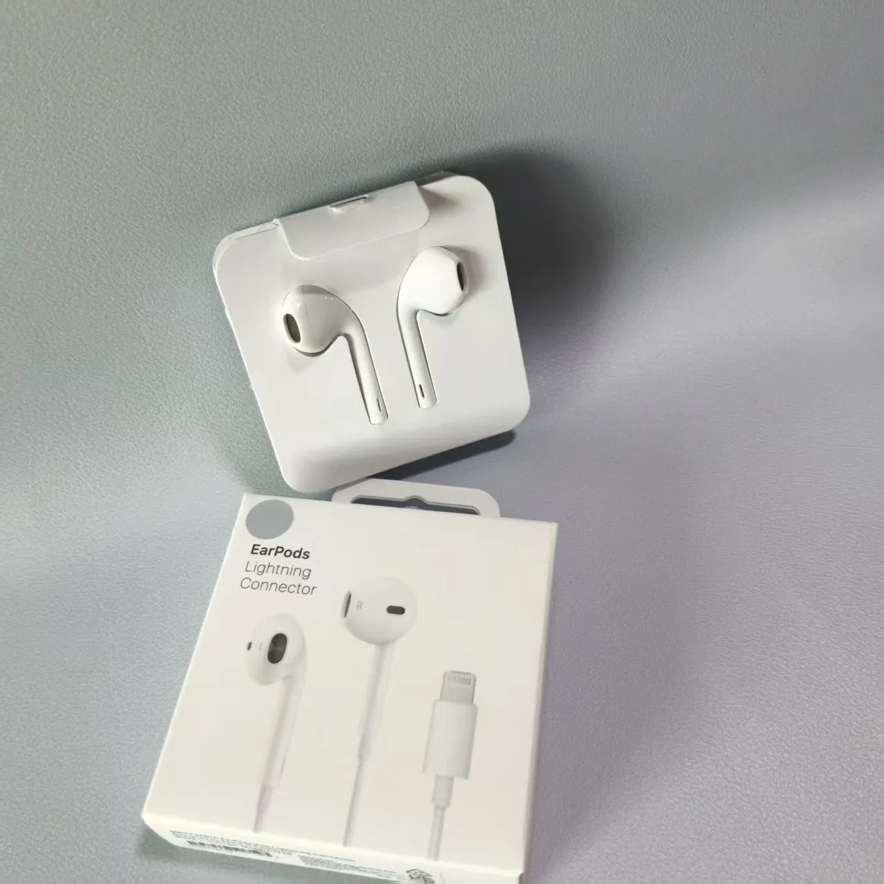 High Quality Earpods Lightning Hi-Fi Wired Headphones 0 Latency Accurate Audio No Battery Anxiety Cheaper Wholesale Price