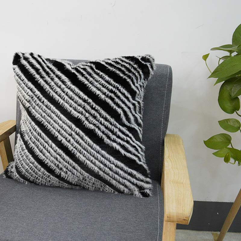 Polyester Jacquard Fake Fur Cushion of Seat Sofa Wholesale Pillow Case