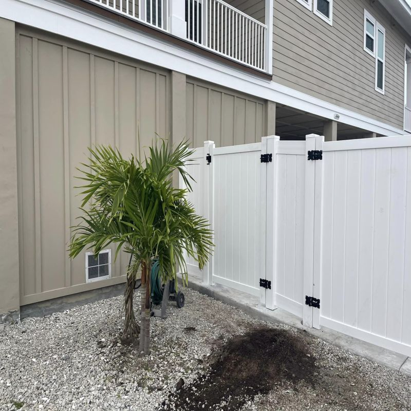 6FT. H X8FT. W White Hot Sale Vinyl Privacy Fence for Garden