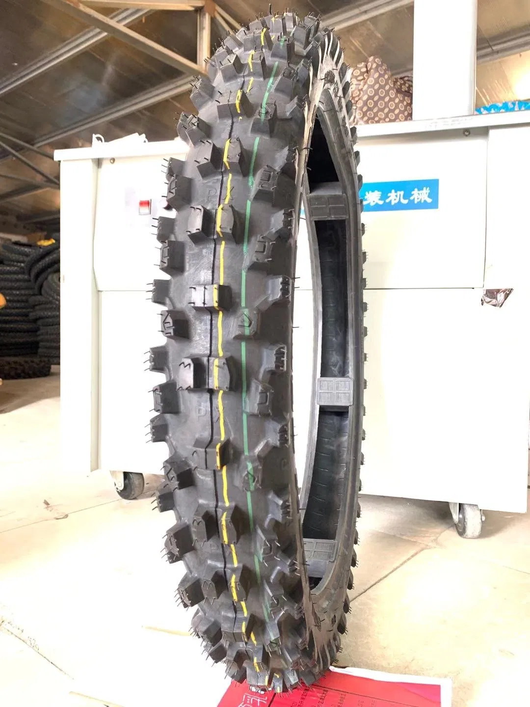 Мотошина SYM Symphony 110/70-16 бескамерная