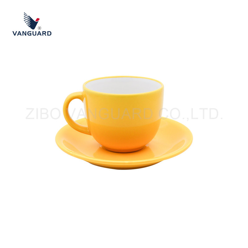 Керамическая чашка для эспрессо с блюдцем