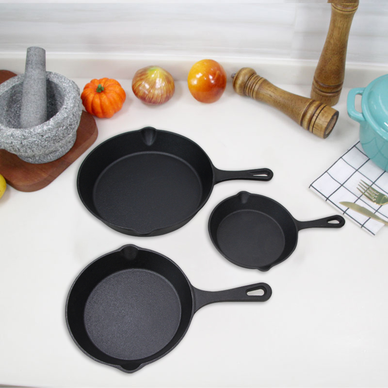 Чугунная сковорода Cookwin 15-25 см, антипригарная