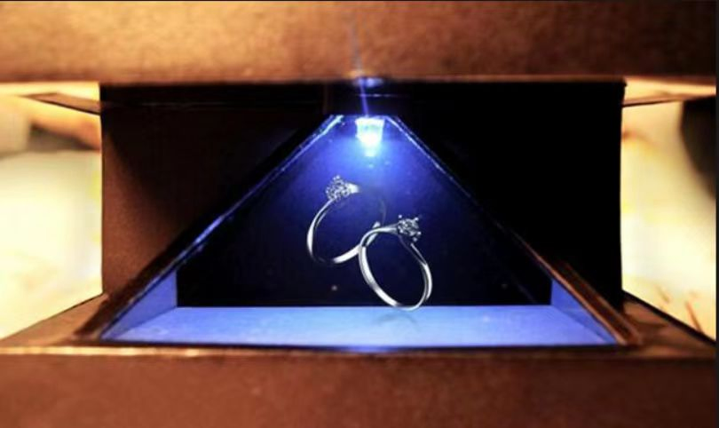 High-Quality 3D Holographic Display Glass for Immersive Imaging