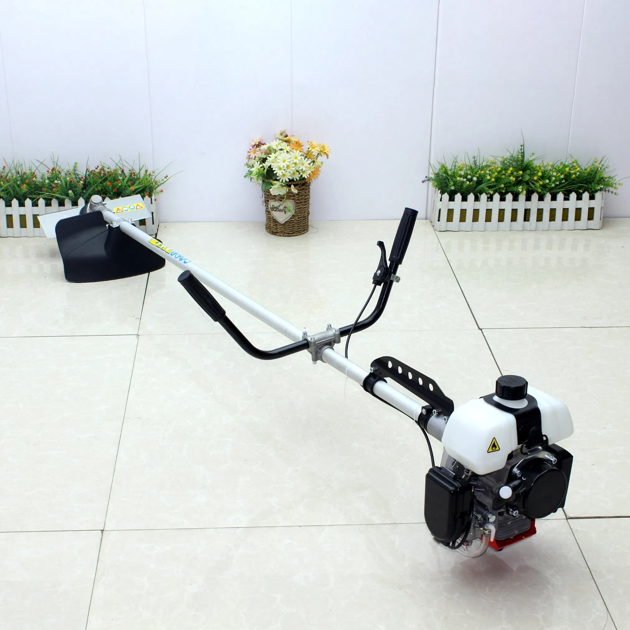 Efficient Handheld Grass Cutter Machine for Easy Lawn Care