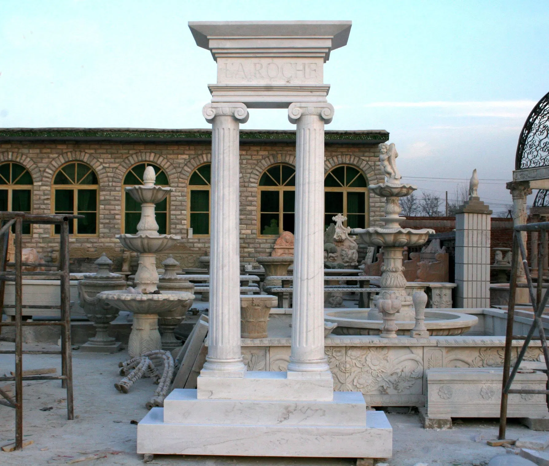 out Door Indoor Decorative Building Pillar Natural Stone Greek Column White Marble Roman Columns with Factory Price (SY-C013)
