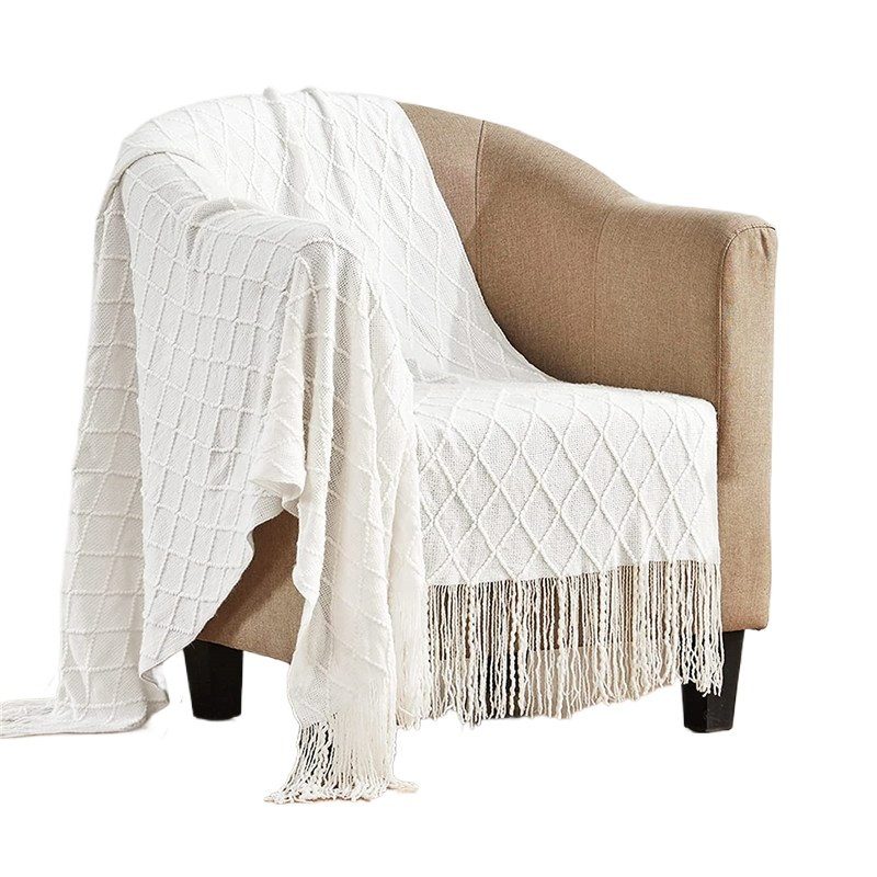 Мягкий акриловый плед с кистями для дивана