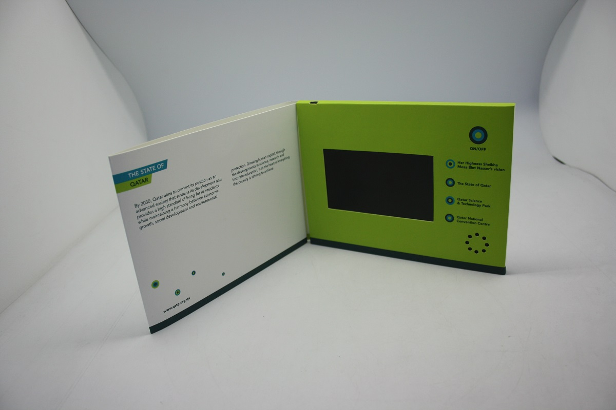 7.0inch7.0inch Digital Invitation Card Advertising Player