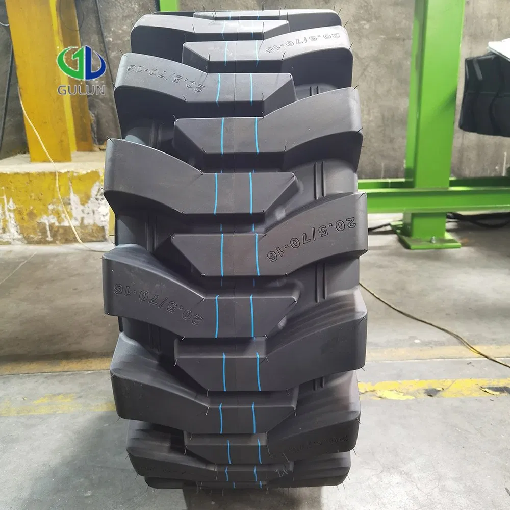 Шины пневматические для компактных погрузчиков