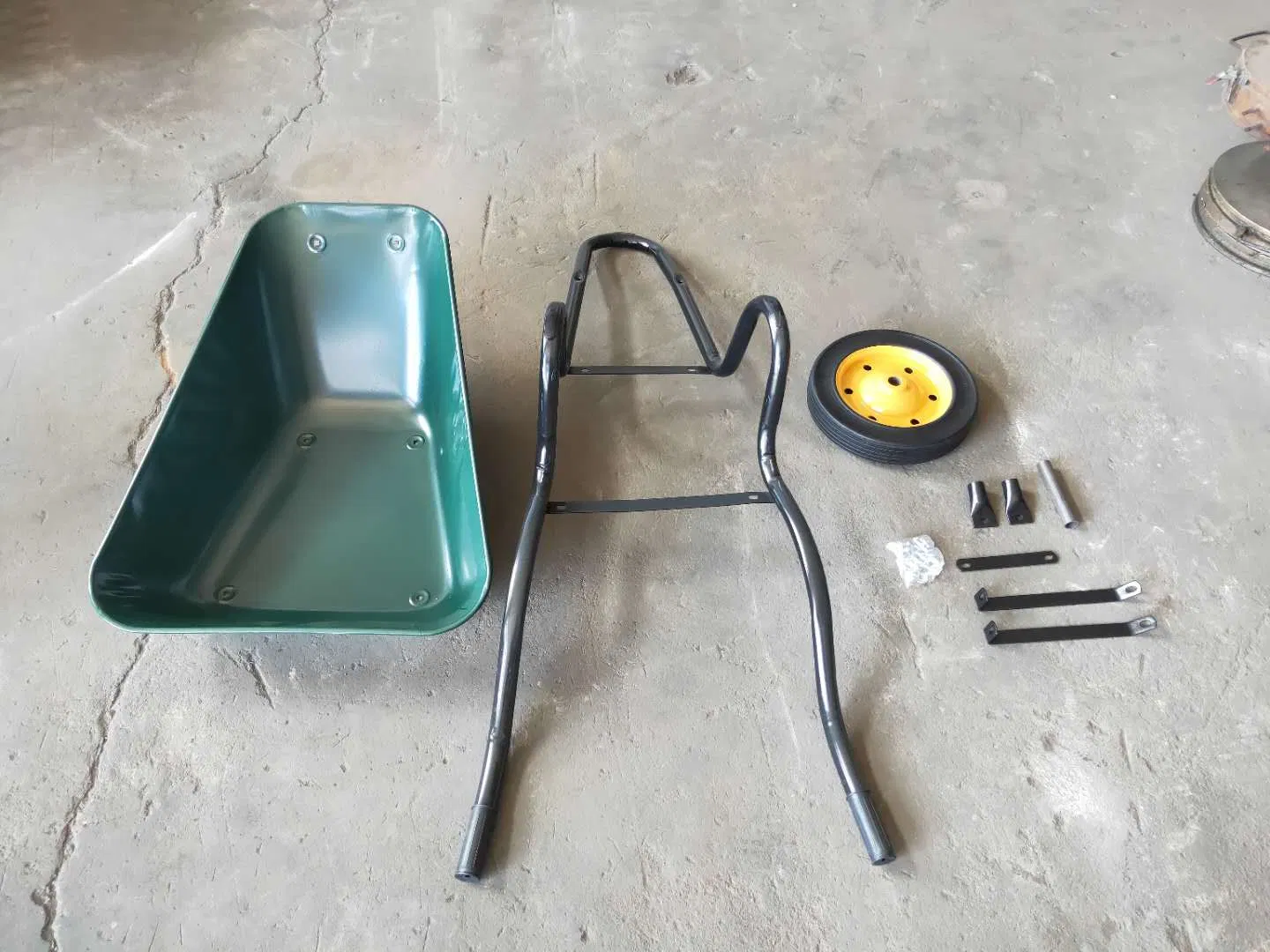 Low Price Wheelbarrow 3800/Wheel Barrow 6400 for South Africa Market (WB3800; WB6400)