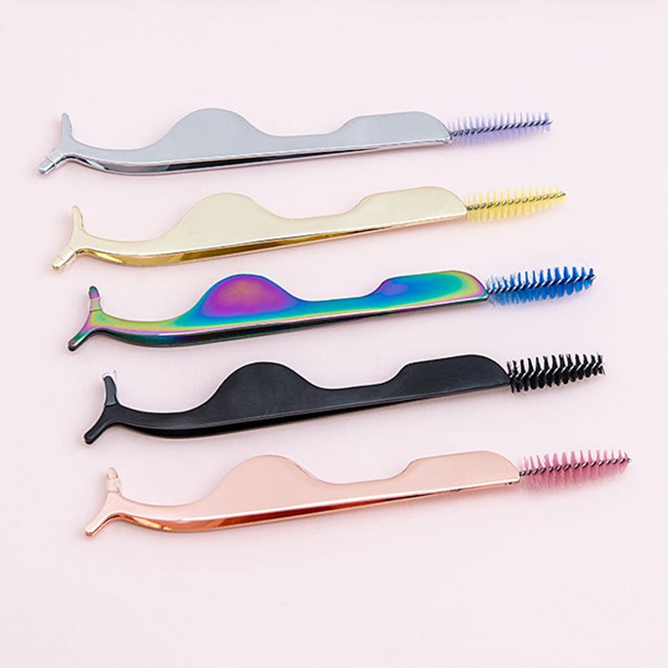 Four-Piece Set of Makeup Tools Including Eyelash Curler False Lashes Auxiliary Tweezer and Beauty Scissors