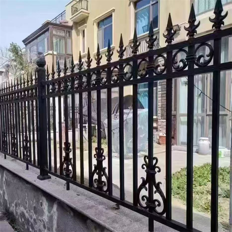 Aluminum Vinyl Black Steel Picket Fence Panel Metal Wrough Iron Fence Gate for Decorative Garden Fence Trellis