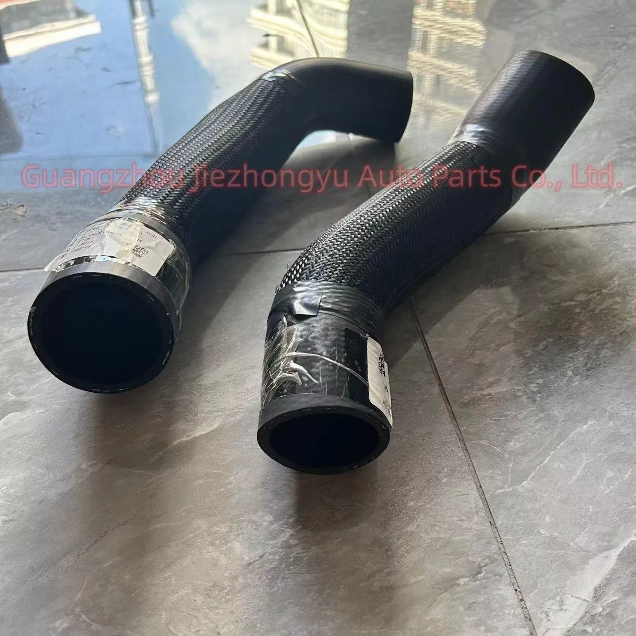 Патрубок интеркулера Maserati Ghibli/Quattroporte OEM 670001352