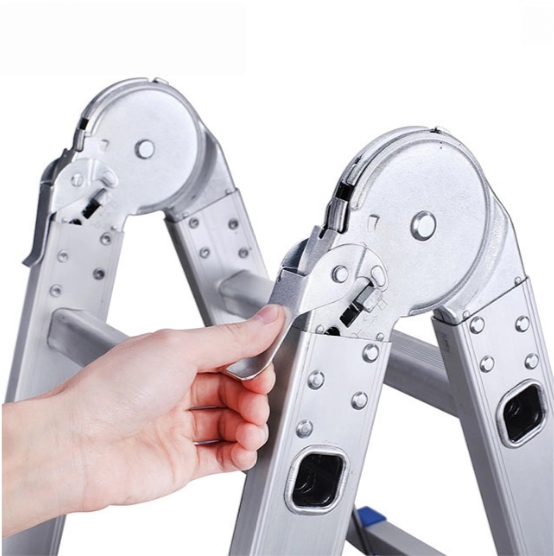 Aluminum Lightweight and Multifunctional Folding Small Joint Ladder (With Anti-slip foot mat) -4X3steps
