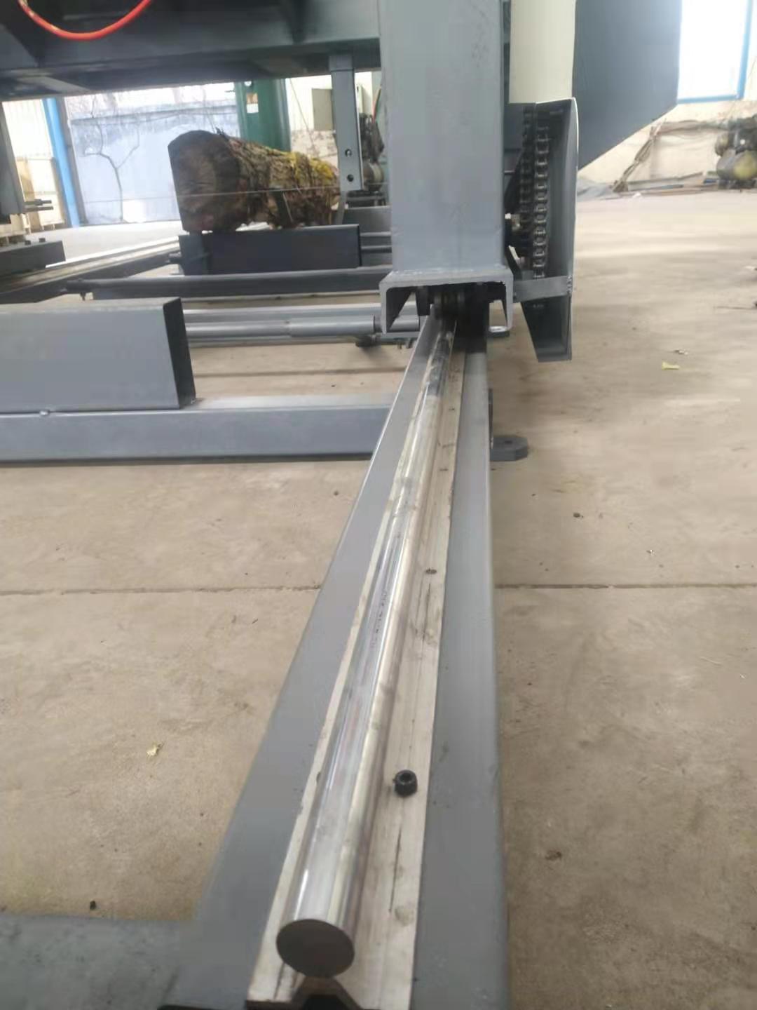 Станок ленточнопильный