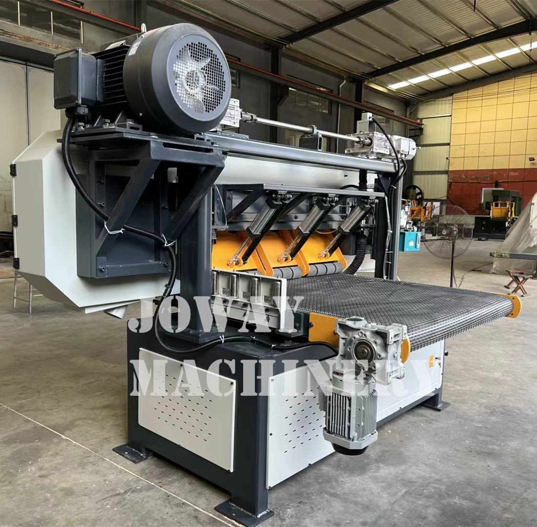 Станок ленточнопильный горизонтальный автоматический по дереву 1300 мм