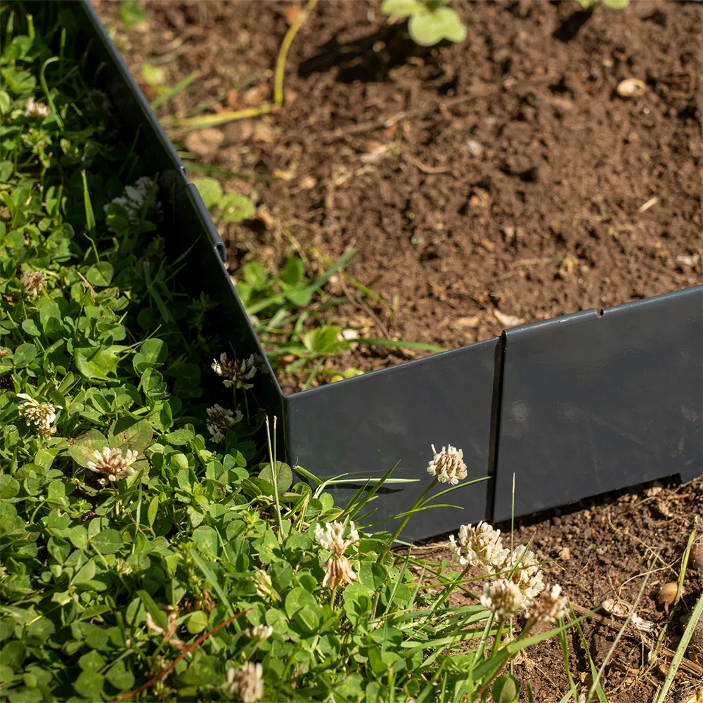 Elegant Zinc Border Fencing for Modern Lawn and Garden Spaces