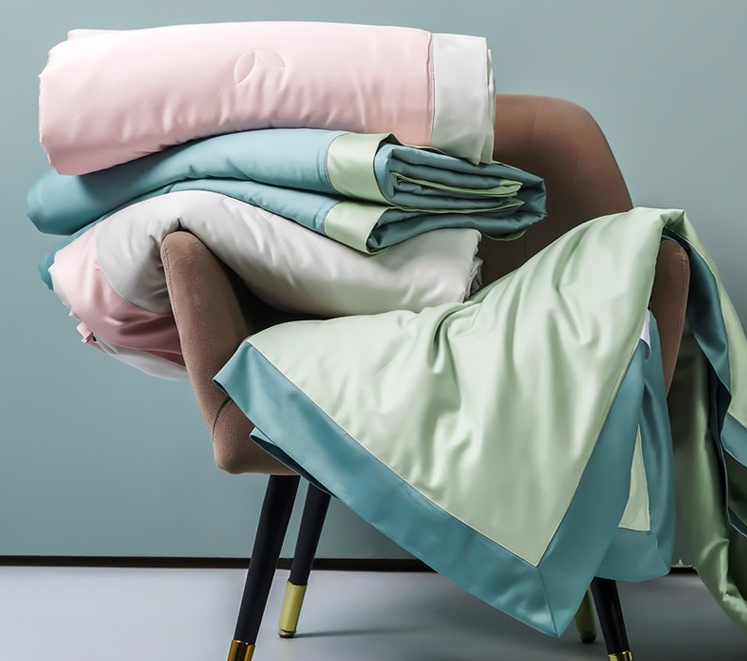 Spring and Summer Silk Skin-Friendly Cotton Soybean Protein Pure Color Summer Cool Air Conditioning Quilt Quilt Manufacturers Wholesale