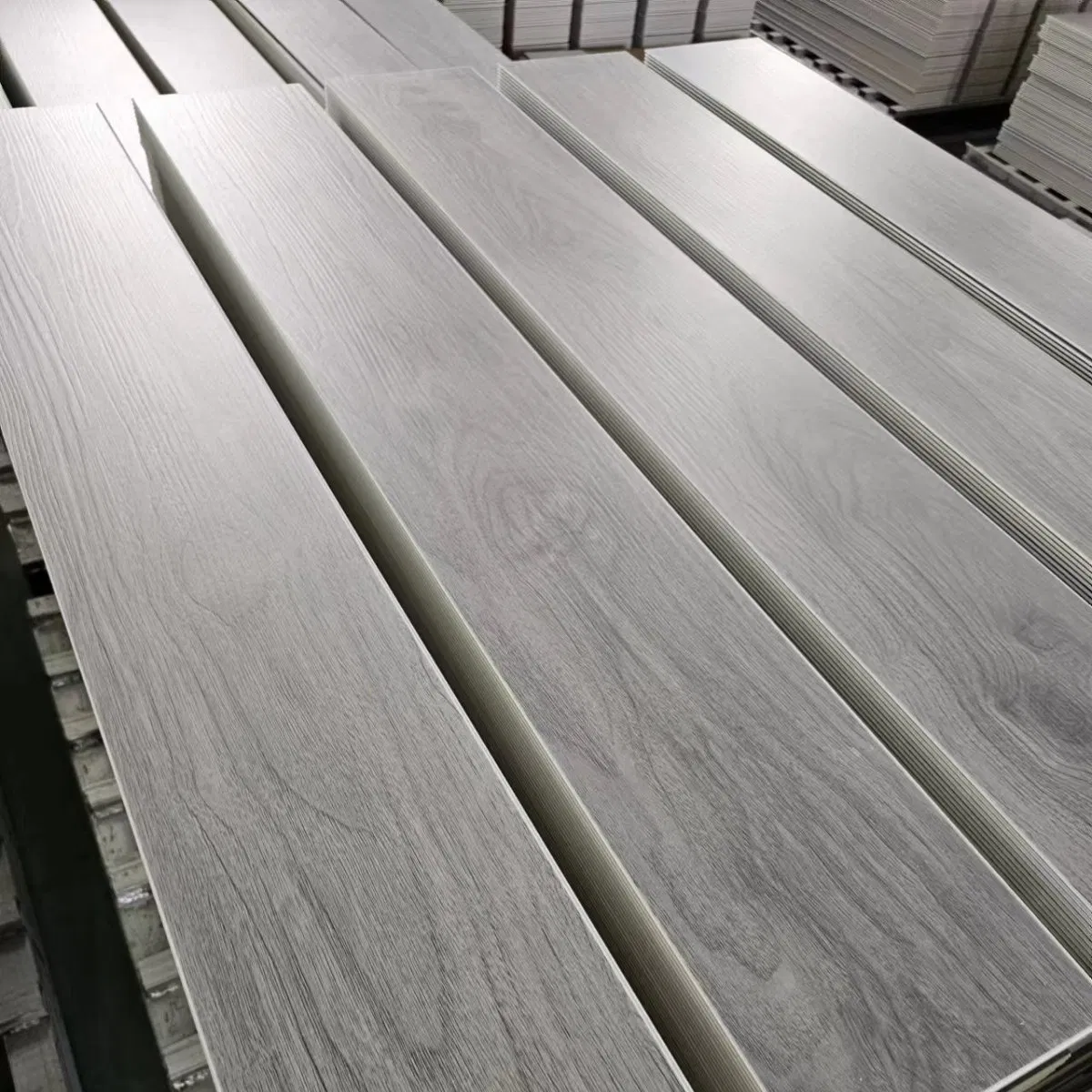 ISO Certificate Eco-Friendly PVC Vinyl Plank Spc Flooring for Interior