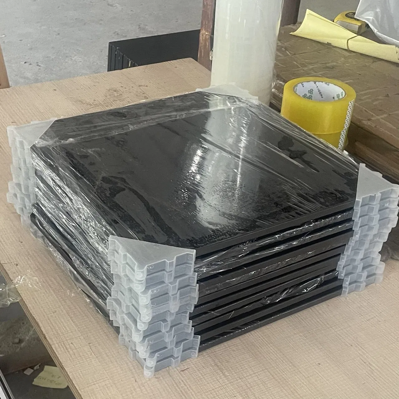 Custom Tempered Black Glass for Buffet Food Display Glass Top