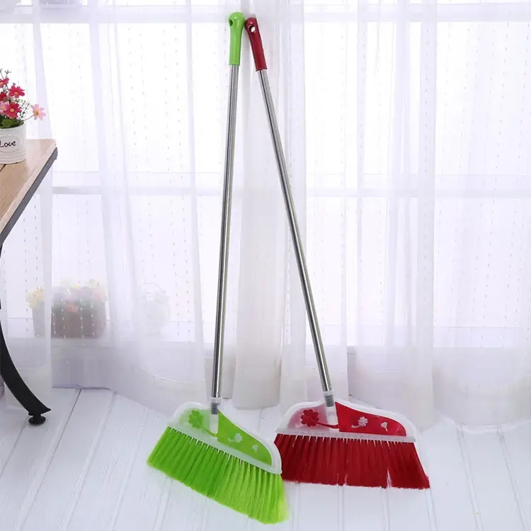 Прочная пластиковая щетка для пола с длинной ручкой