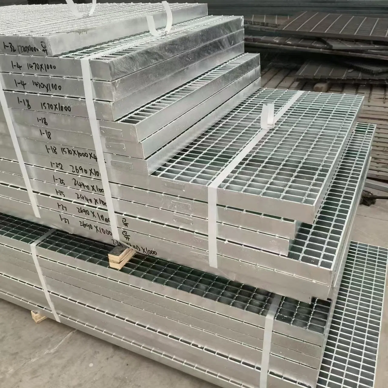 Steel Grating Aluminum Alloy and Hot Dipped Galvanized Finish Galvanized Sheet Material