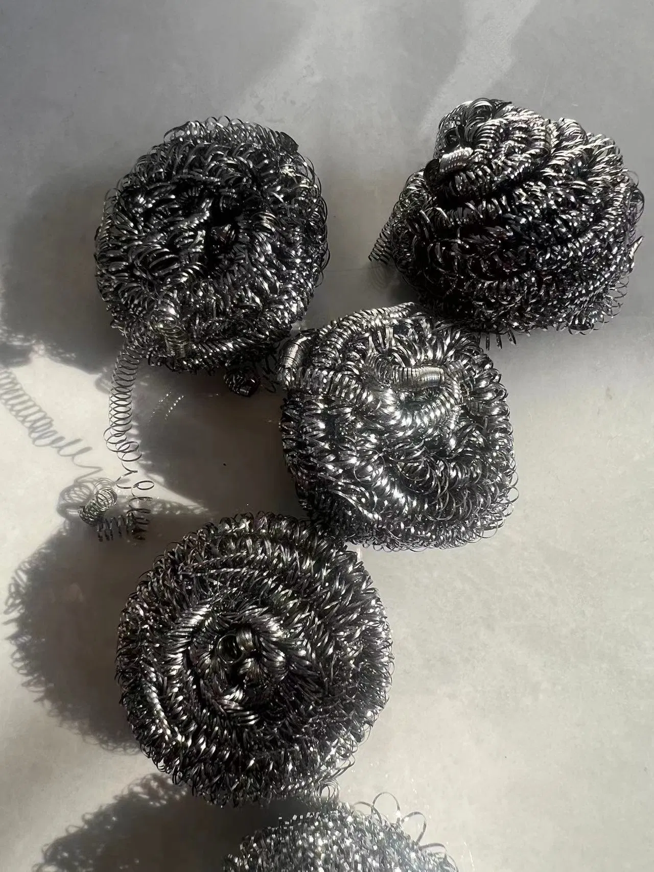 5gram Galvanized Spiral Scourer for Kitchen Cleaning