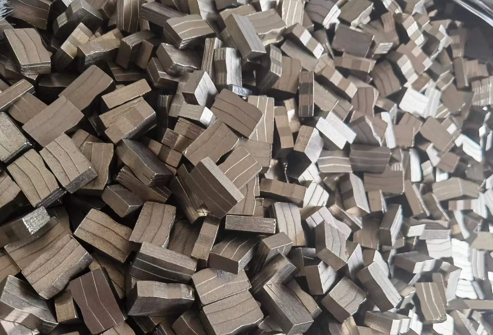 Wholesale Diamonds Granite Sandwich Multi-Layer Cutting Tools Saw Blade Core Drill Bit Diamond Segments for Marble Stone