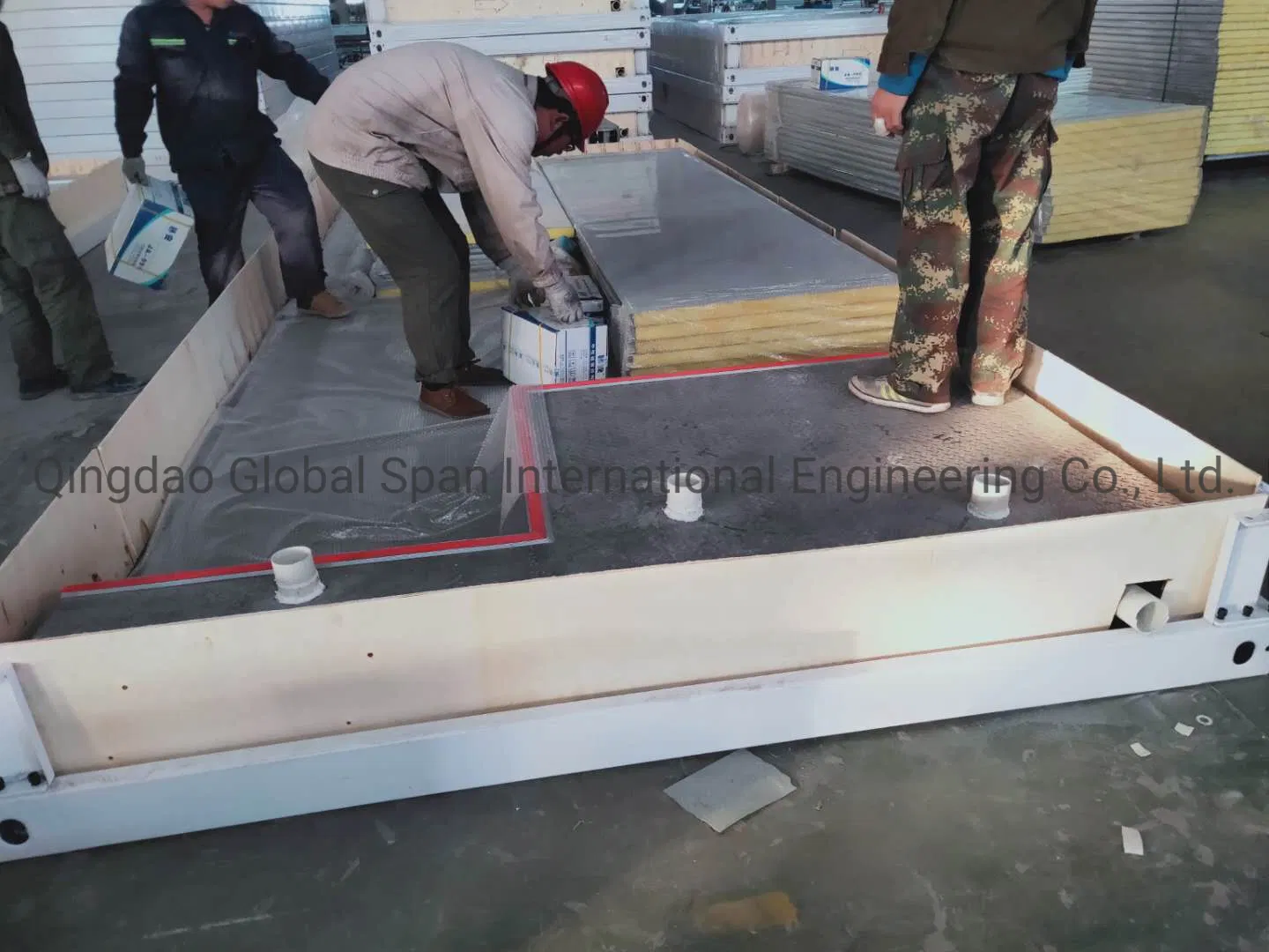 Luxury Modular Living New Model Villas Portable Shipping Prefabricated Mobile Wooden Container Dorm House Houses with Mobile Toilet