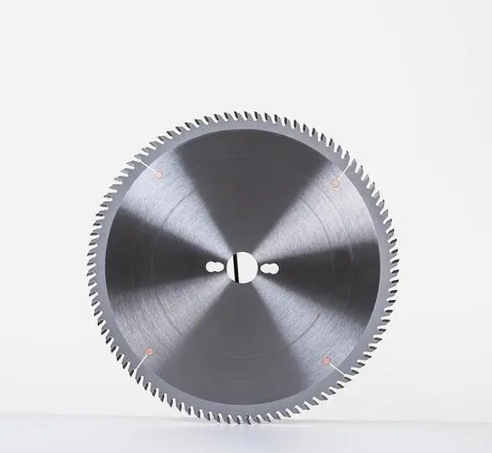 Алмазный диск для резки дерева, камня и металла