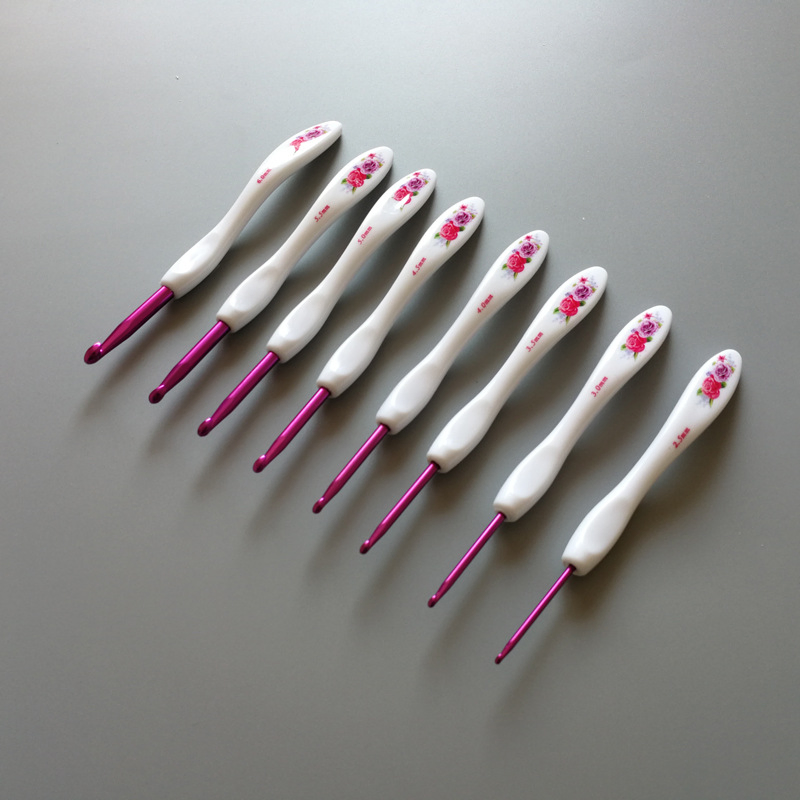 Crochet Hook Knitting Tools 2.5-6.0 mm Multi-Color Soft Pottery Handle Ceramic Aluminum Crochet Hook Set Ergonomic