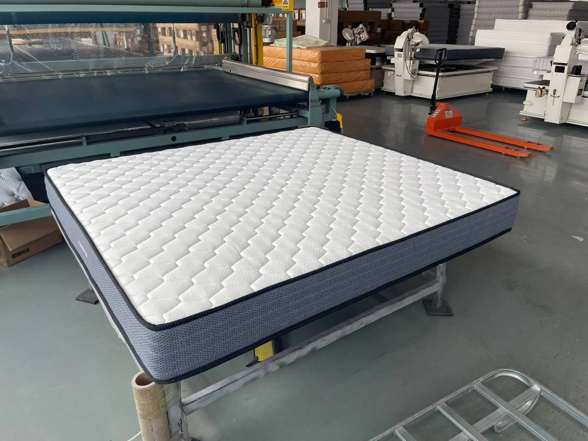 Home Furniture Sleep Well Eco Friendly Household Mattress for Bedroom