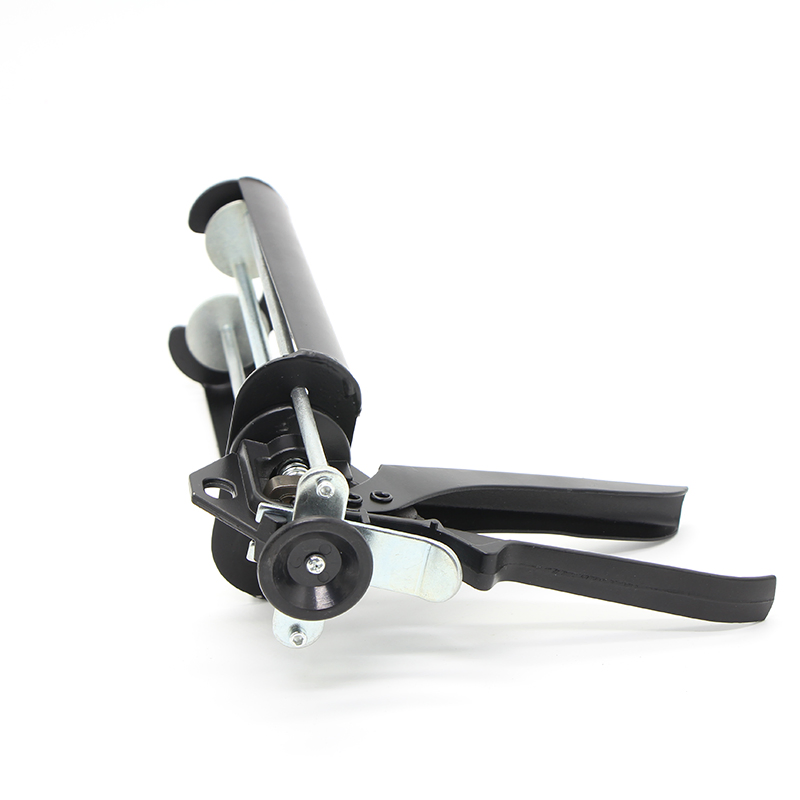 Drip Free Caulking Gun for Standard Caulk with Excellent Quality