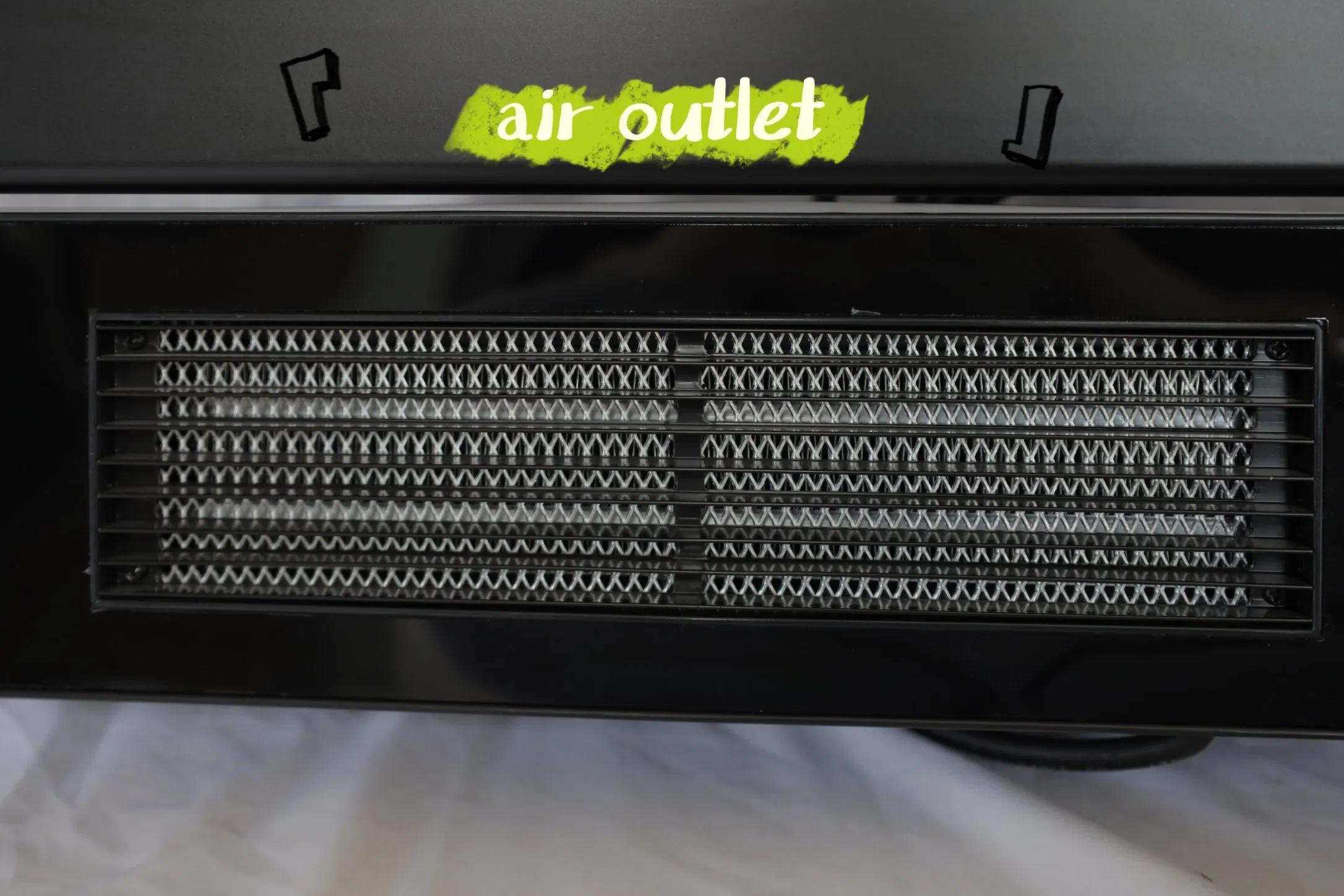 Dual Function to Warm Your Winter Everyday by Heated Towel Rack and PTC Heater