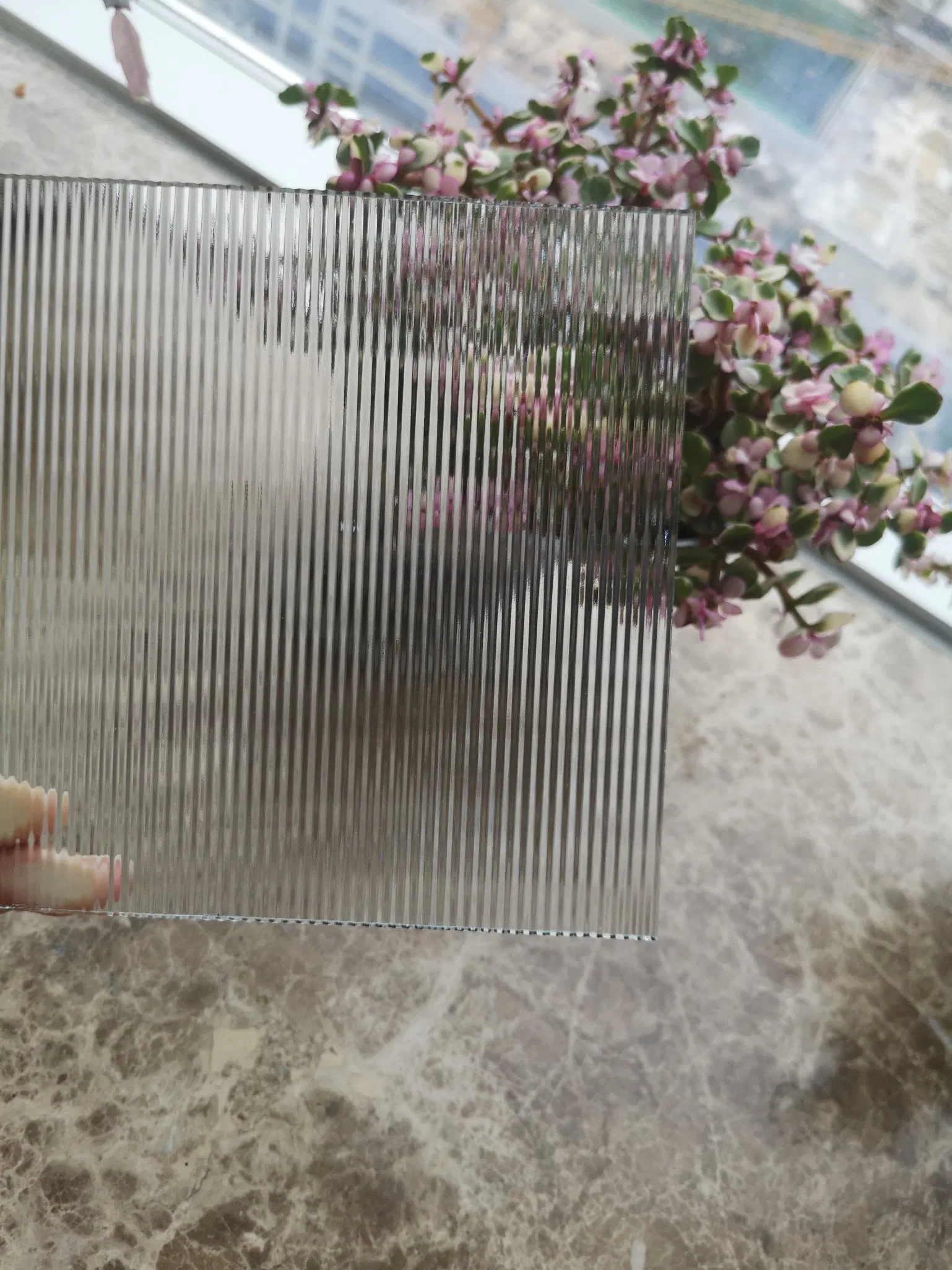 Ggg Clear/Extra Clear/Crystal Clear/Bronze/Pink/Golden/Pink/Blue/Grey Tinted Moru//Flutelite-B Patterned, Figured, Rolled Glass for Interior Decoration