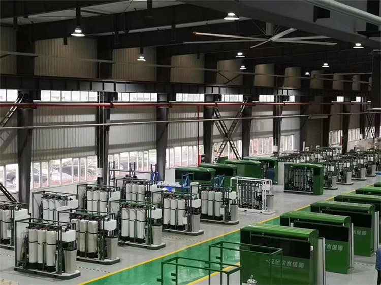 Advanced Water Purification System for Clean, Safe Drinking Water