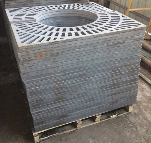 Чугунная решетка для деревьев в парк и сад