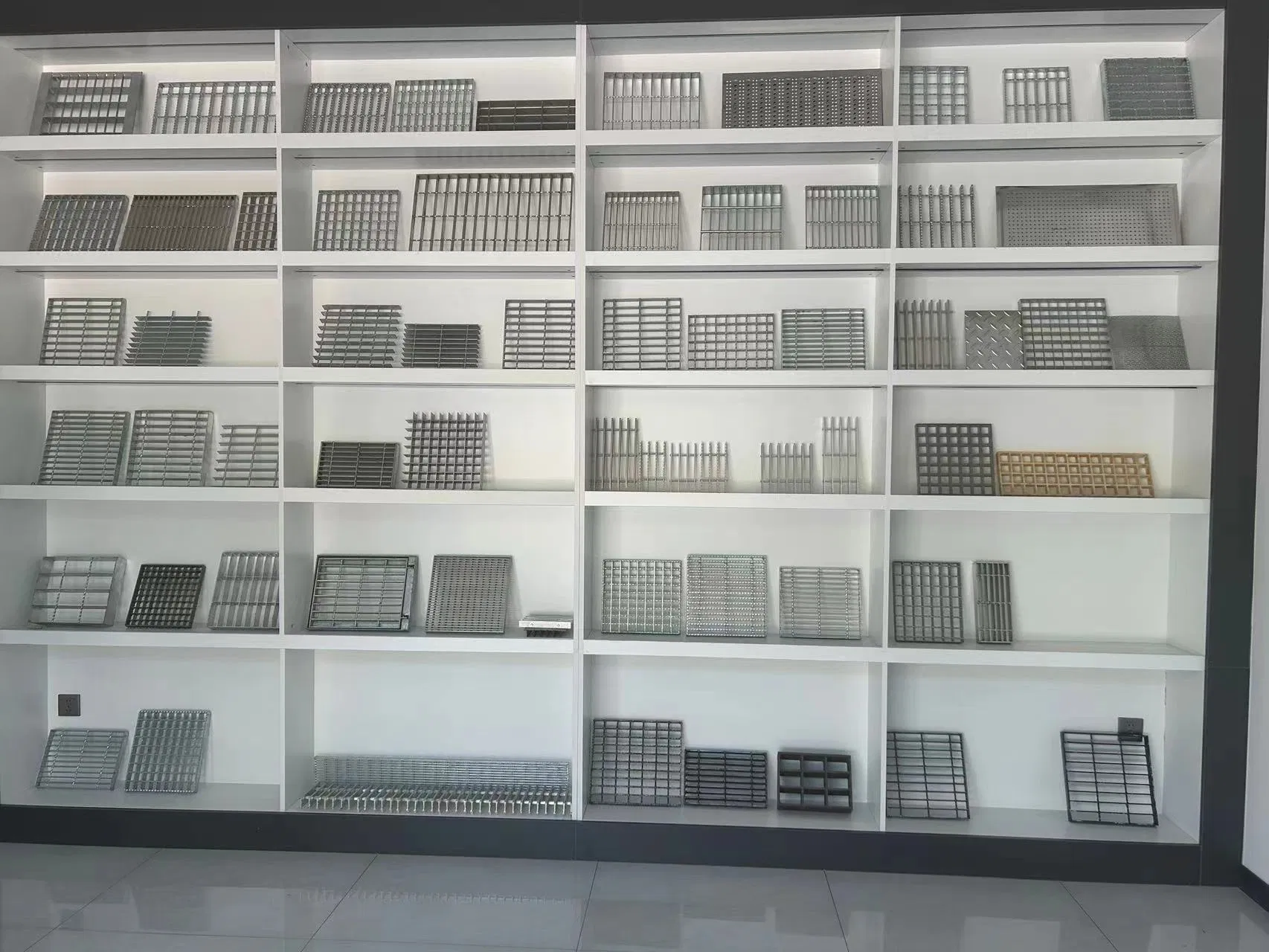 Galvanized Stainless Fence Drainage Channel Serrated Steel Bar Steel Drain Grating