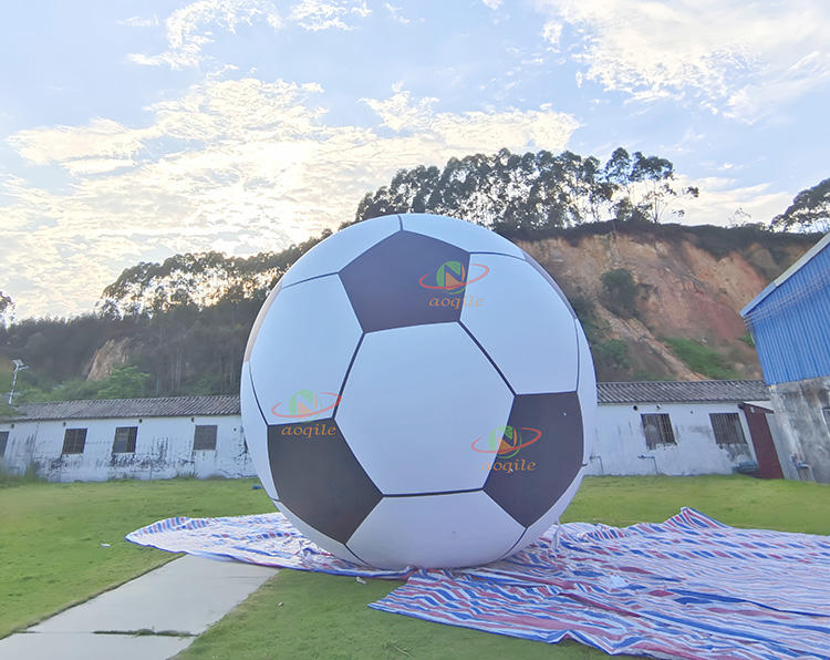 Customized Advertising Large Inflatable Football Outdoor Decoration Football Promotion Advertising
