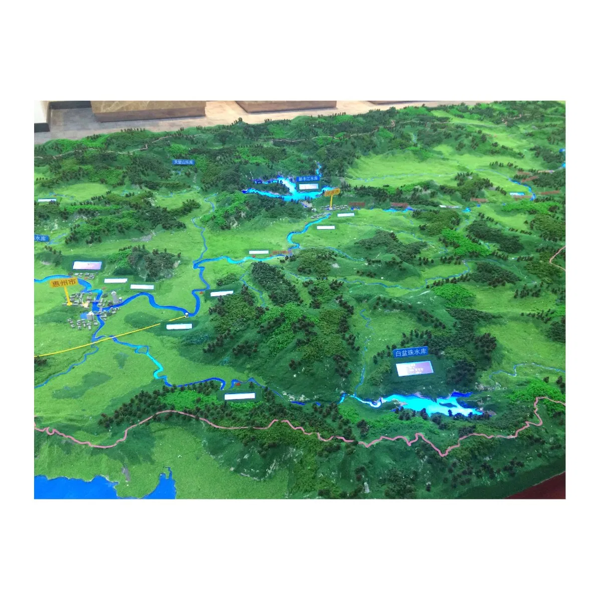 Customized Proportional Sand Table Model for Urban Terrain and Landform Planning