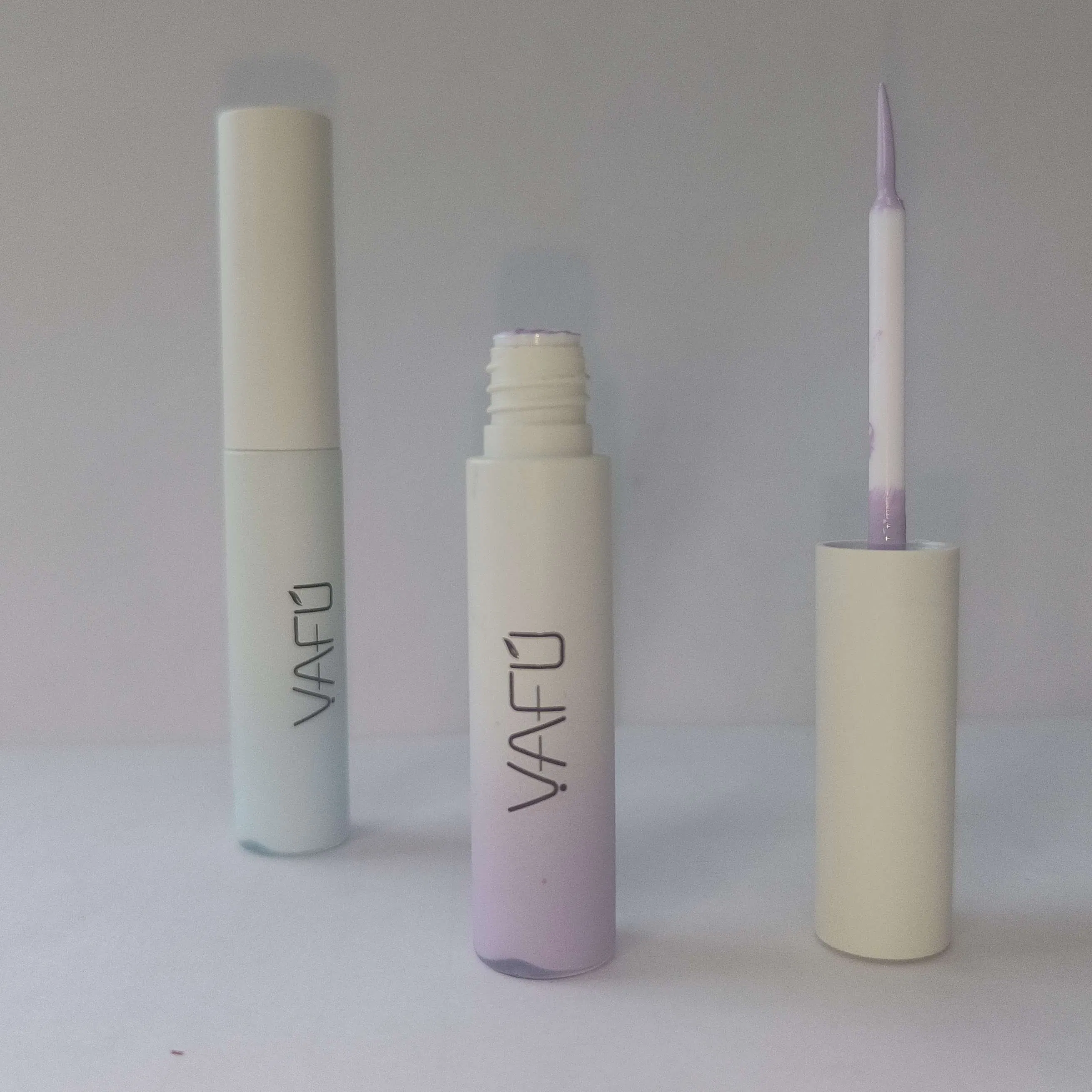Glitter Liquid Eyeliner - Long-Lasting, Pigmented Colors for Stunning Eye Art