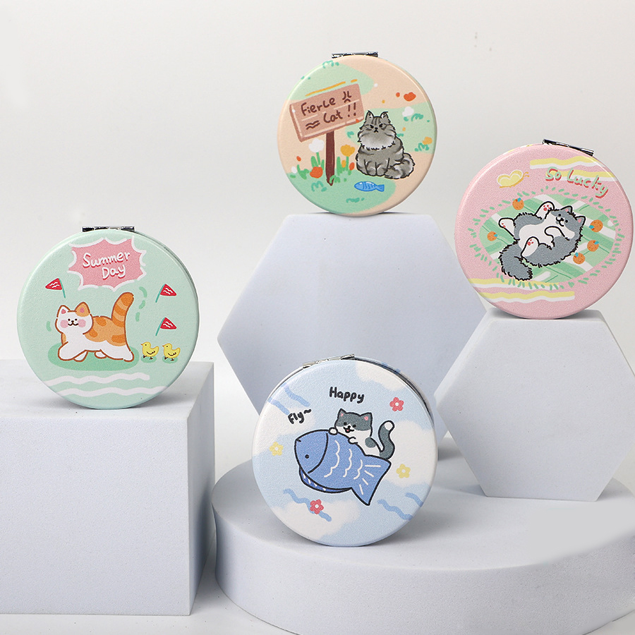 Cute Maze Pocket Mirror with Adorable Expression Designs