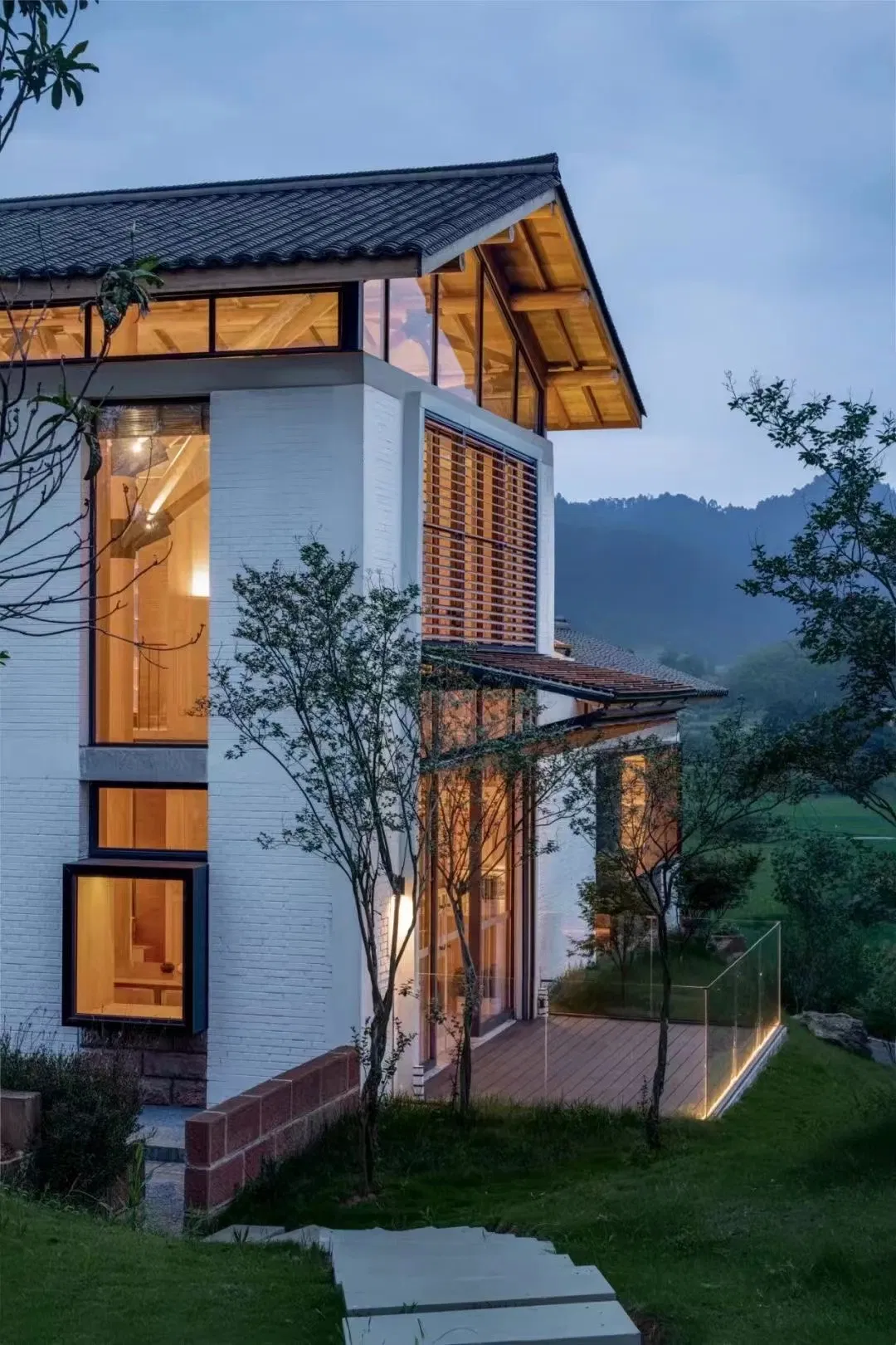 Multi-Specification Glulam Log Post Glulam Construction