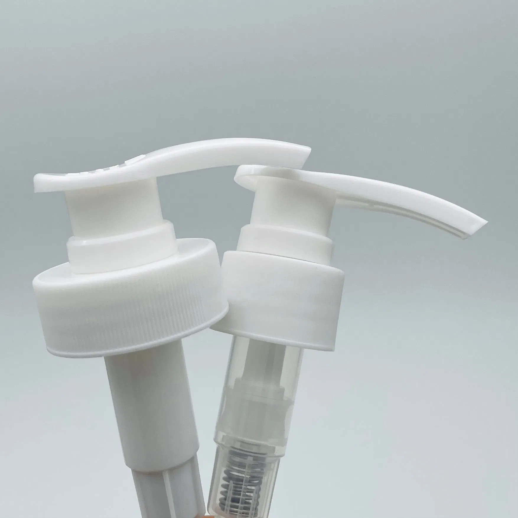 24/410 24/415 28/400 28/410 28/415 Left-Right Lock Cosmetics Bamboo Lotion Pump Dispenser for Skin Care