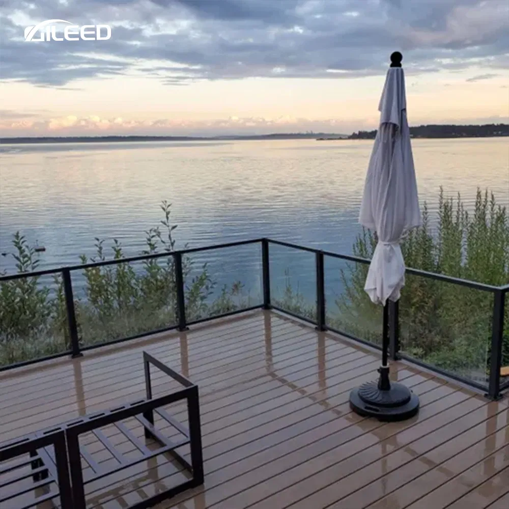 Laminated Glass Balustrades and Staircase with Handrail for Balcony