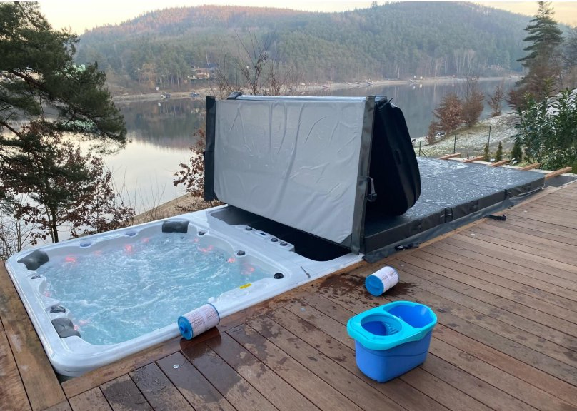 Плавательный SPA Lux 5.8 м с зоной гидротерапии