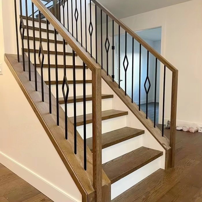 Factory Price Popular Black Gold 44-Inch Iron Balustrades of The Villa